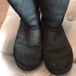 Ugg short classic boots